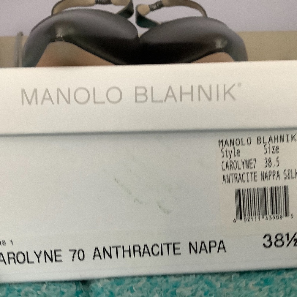 Manolo Blahnik heels unworn in bx